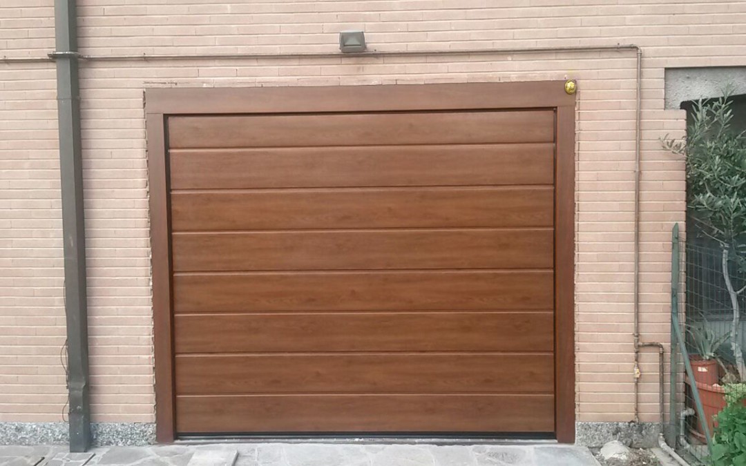 Porta sezionale garage Tocantis Vedano Olona