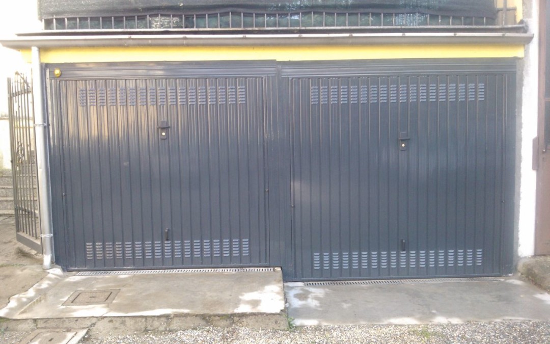 Bascule RAL 7016 posate ad Olgiate Olona