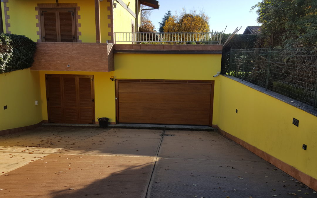 SEZIONALE FINTO LEGNO BREGNANO